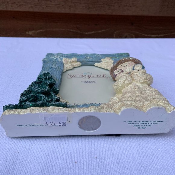 "Snowsnickle" Photo Frame - Picture 5 of 5